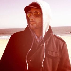 Meet your Posher, Santi